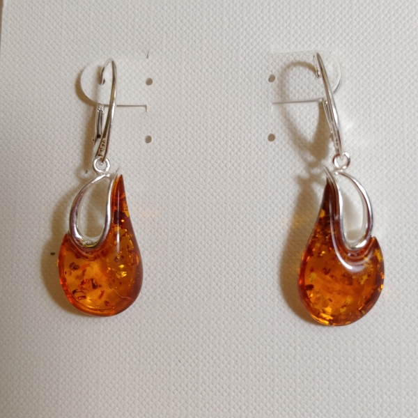 Click to view detail for HWG-146 Earrings Dangles, Amber/Silver $61